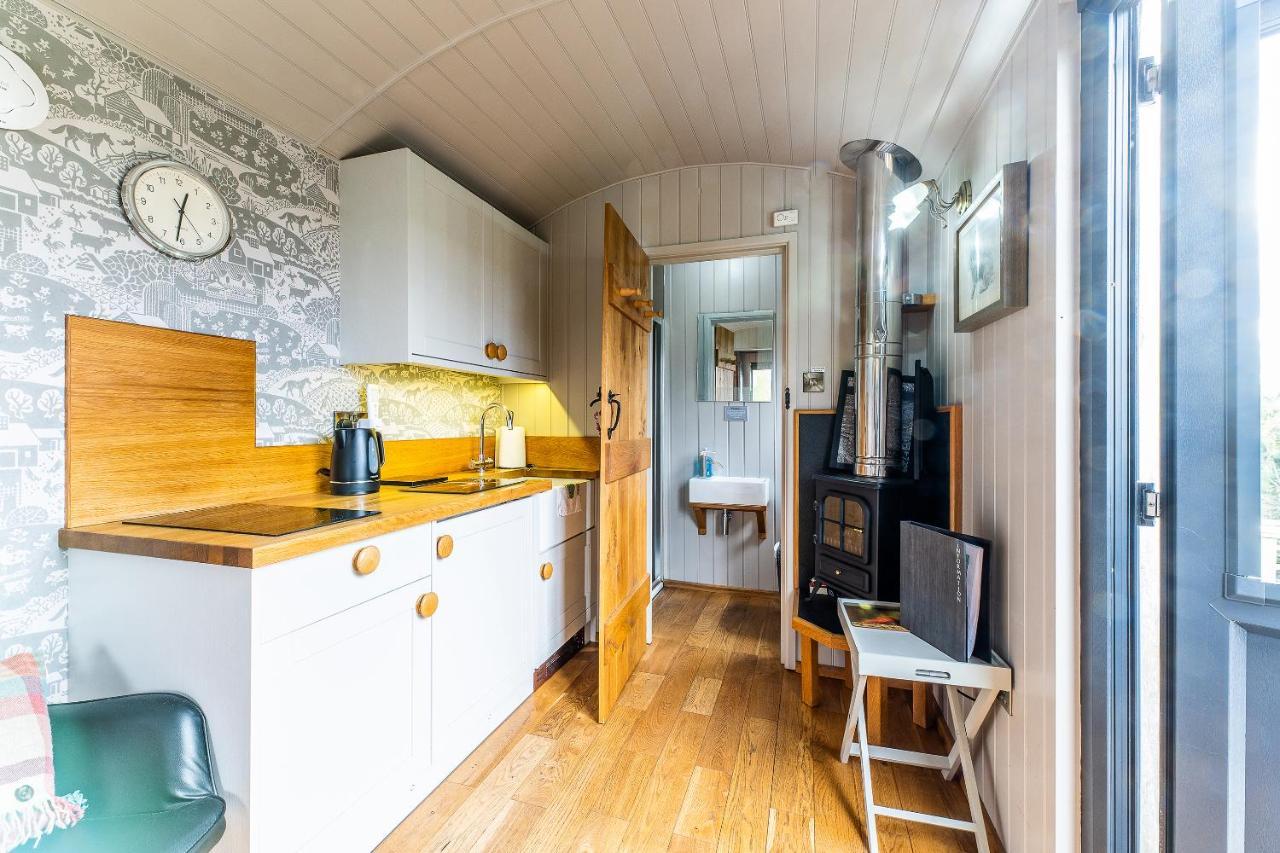 Blidworth The Little John Petite Cosy Log Cabin - Sleeps 2, Great For Romantic Breaks, Couples, Single Guests, Near Sherwood Forest At Fairview Farm, Nottingham Set In 88 Acres מראה חיצוני תמונה