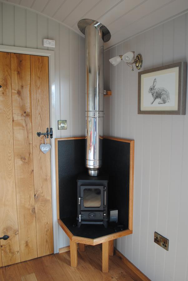 Blidworth The Little John Petite Cosy Log Cabin - Sleeps 2, Great For Romantic Breaks, Couples, Single Guests, Near Sherwood Forest At Fairview Farm, Nottingham Set In 88 Acres מראה חיצוני תמונה